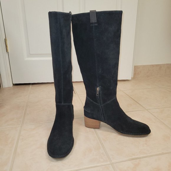 Black Suede UGG elegant boots, NWT, size 9 - Picture 4 of 14